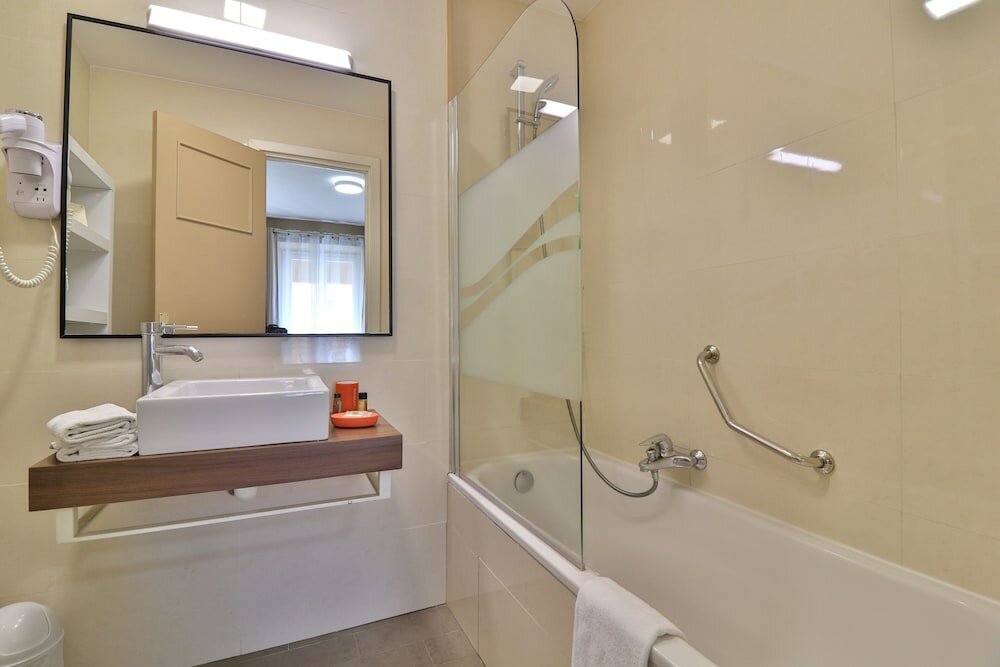 Фото Hotel Amirauté