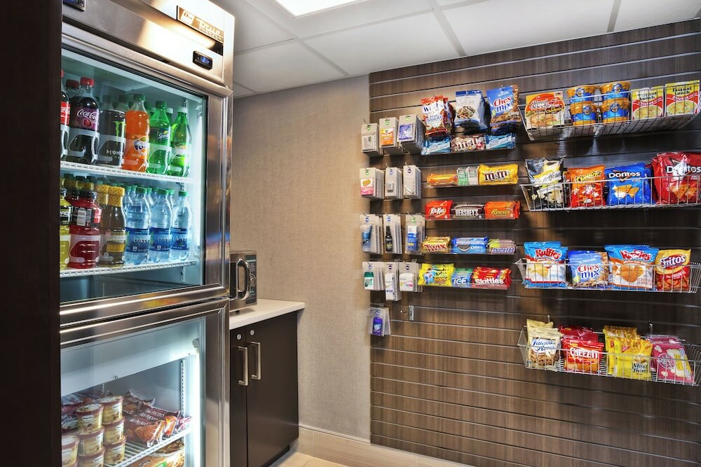 Фото Holiday Inn Express Boston - Waltham, an Ihg Hotel