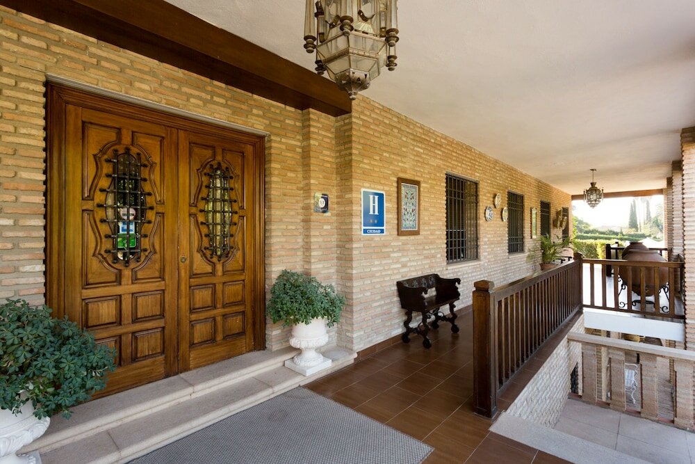 Фото Hotel Riad Arruzafa