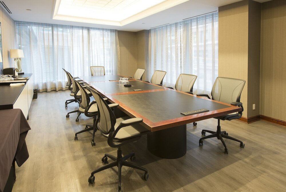 Фото Cambridge Suites Toronto