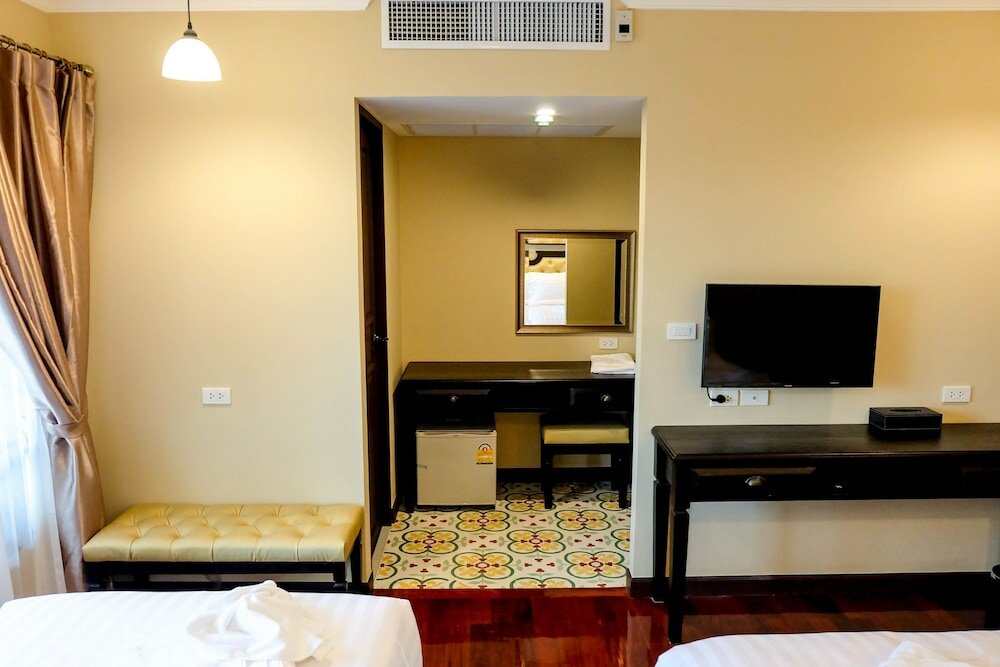 Фото Siri Heritage Bangkok Hotel