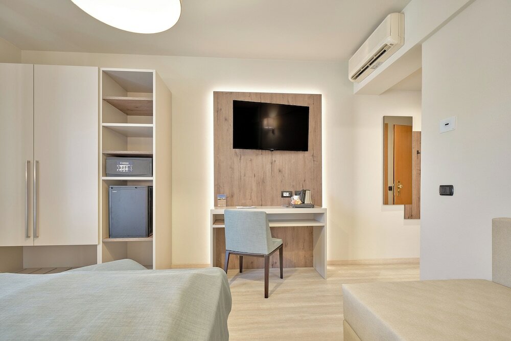 Фото Hotel Bisesti