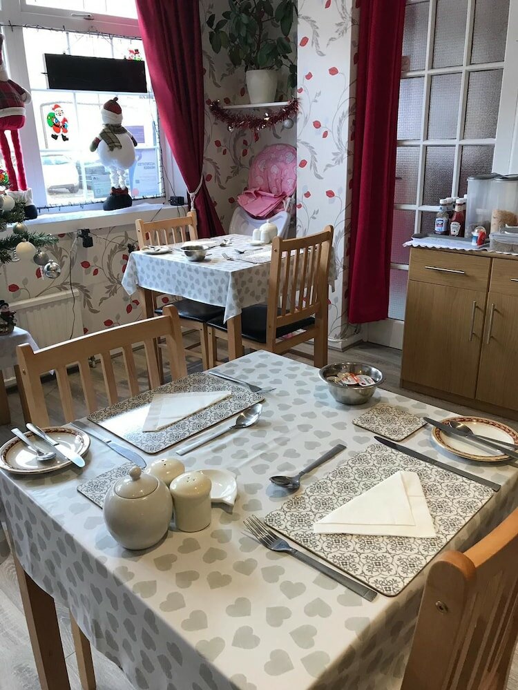 Фото Montgomery Hotel