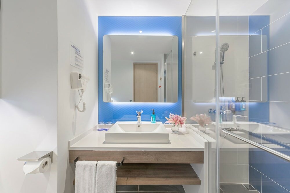 Фото Holiday Inn Express Shanghai Gubei