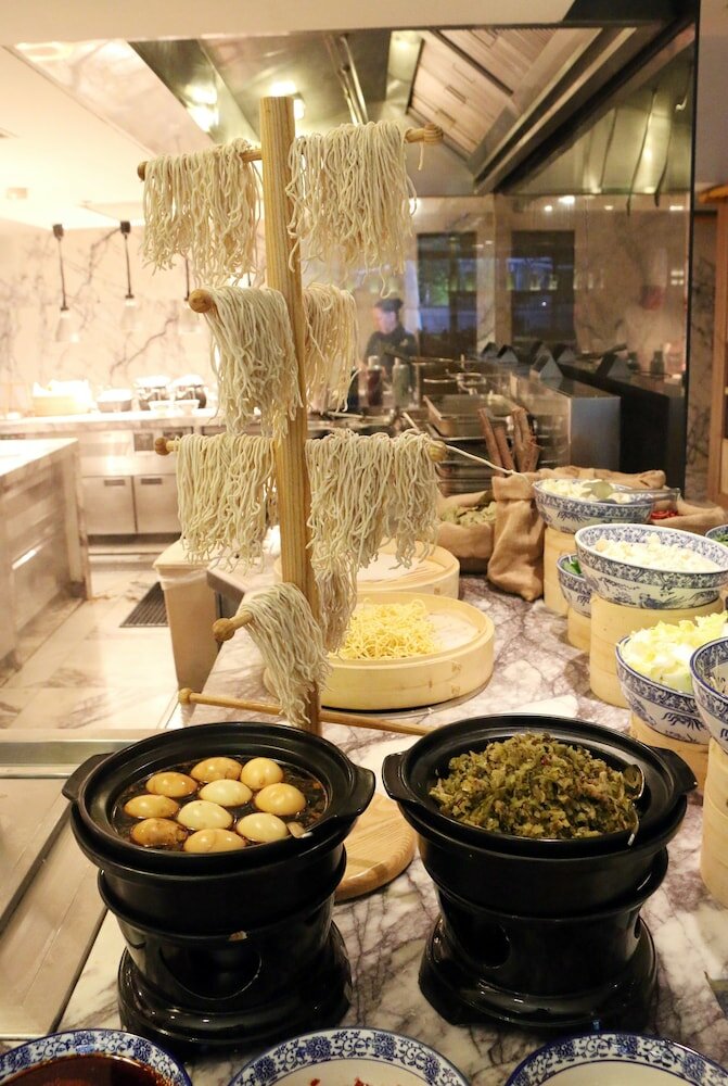 Фото Renaissance Shanghai Caohejing Hotel