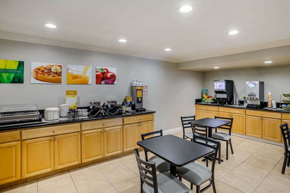 Фото Quality Inn & Suites El Cajon San Diego East