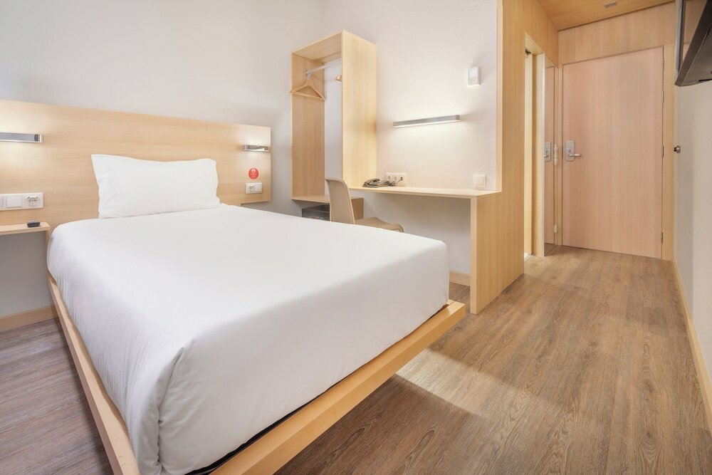 Фото Moov Hotel Évora