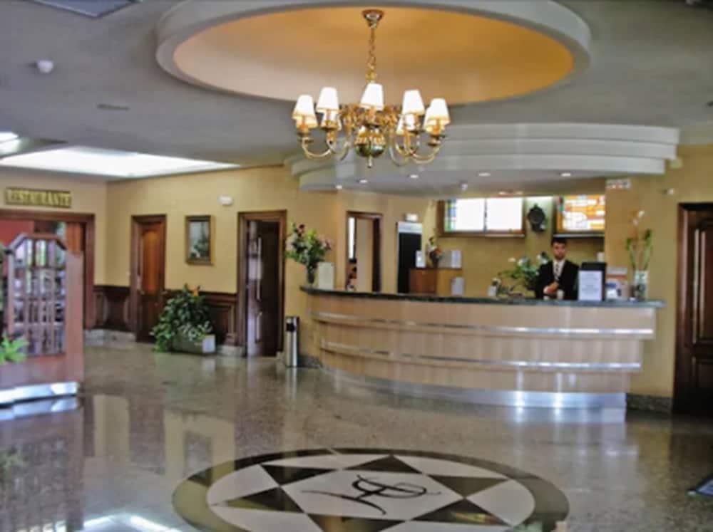 Фото Hotel Galaico