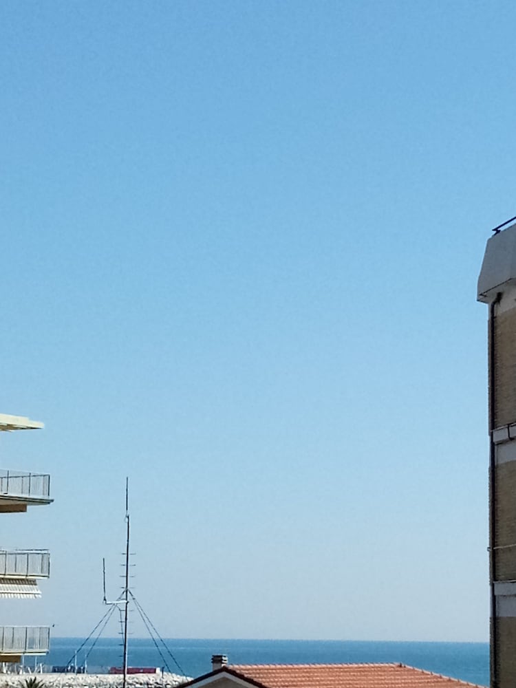 Фото Hotel Chiaraluna