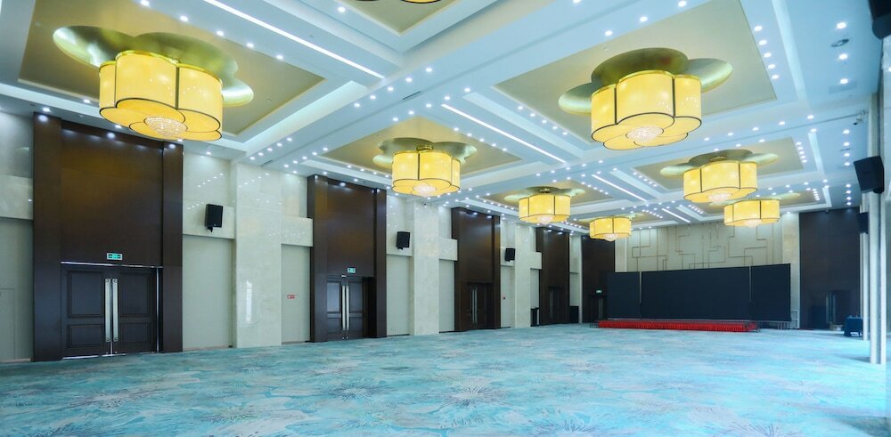 Фото Hundred Hotel