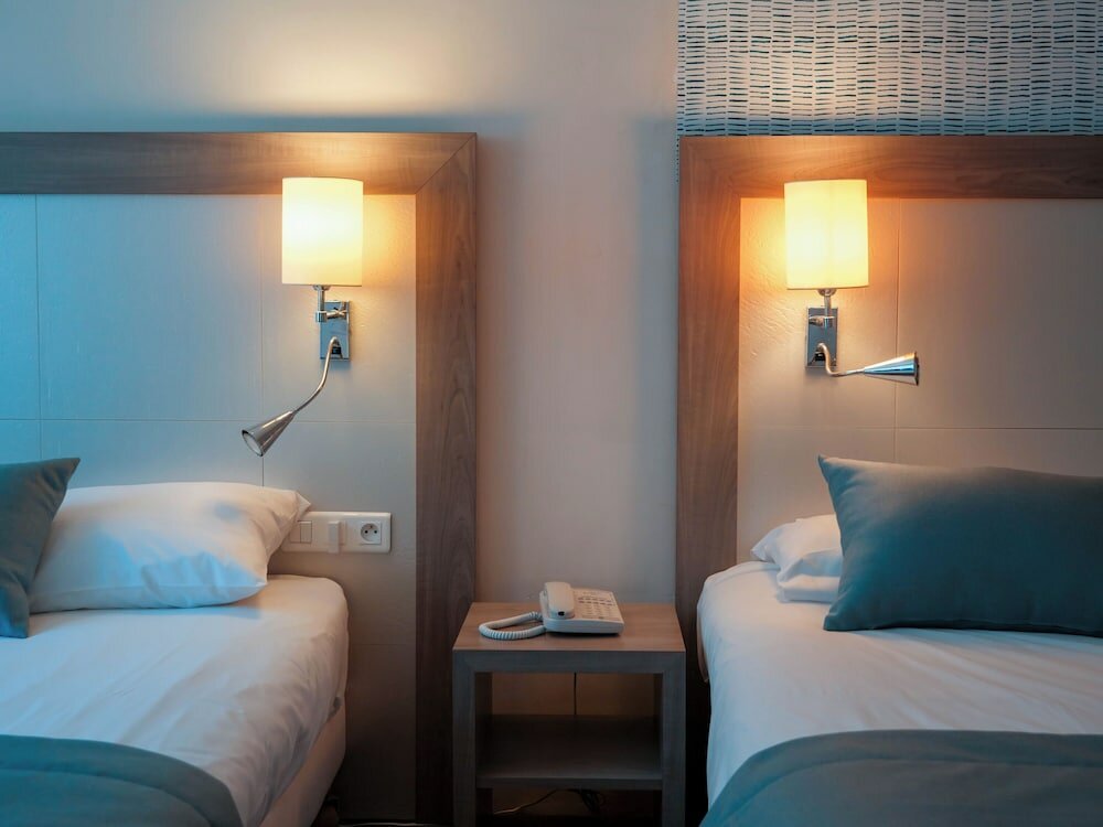 Фото Ibis Styles Calais Centre