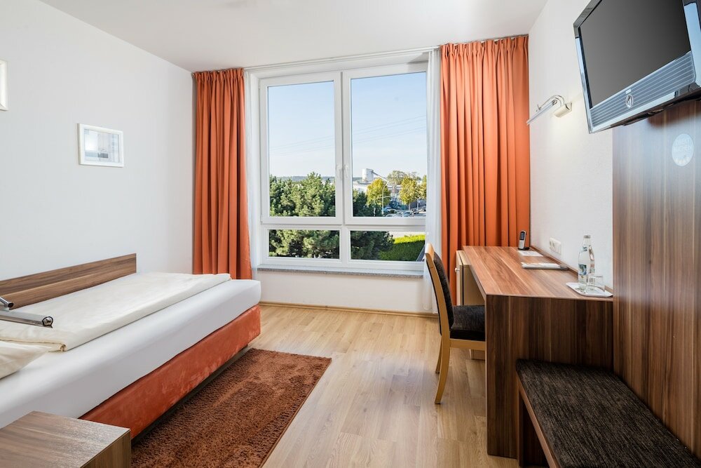 Фото Hotel Meridian - Landshut