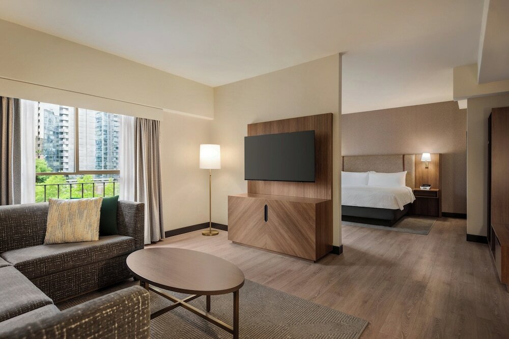 Фото Holiday Inn Hotel & Suites Vancouver Downtown, an Ihg Hotel