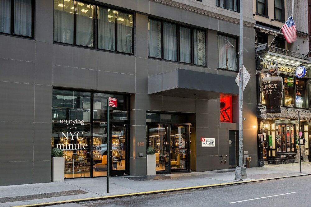 Фото 45 Times Square Hotel