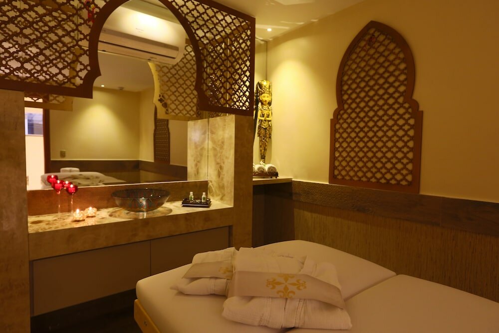 Фото Golden Lis Hotel Boutique