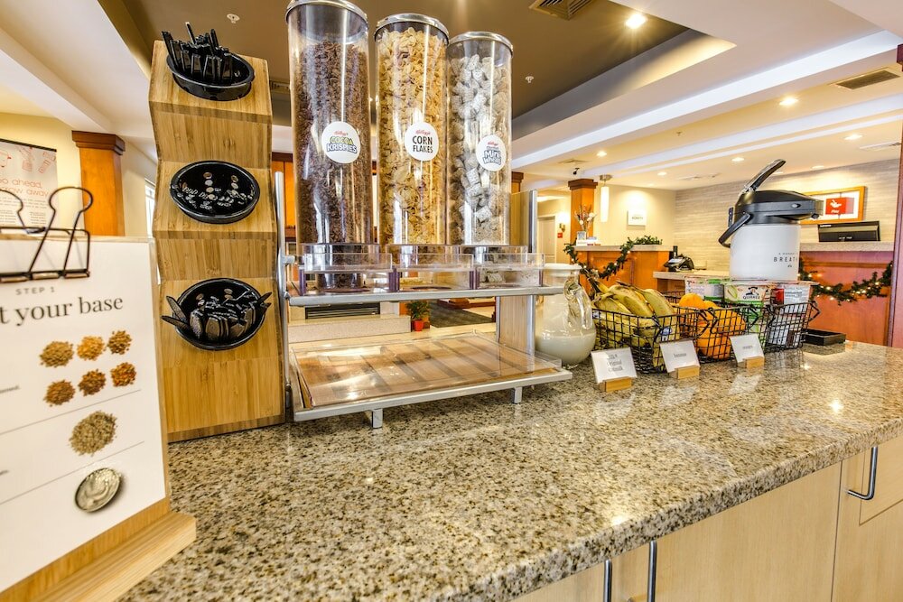 Фото TownePlace Suites by Marriott Gilford