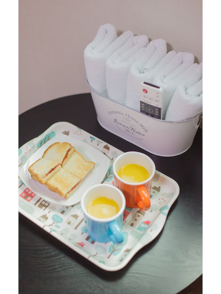 Фото Kw Hongdae Line Hostel