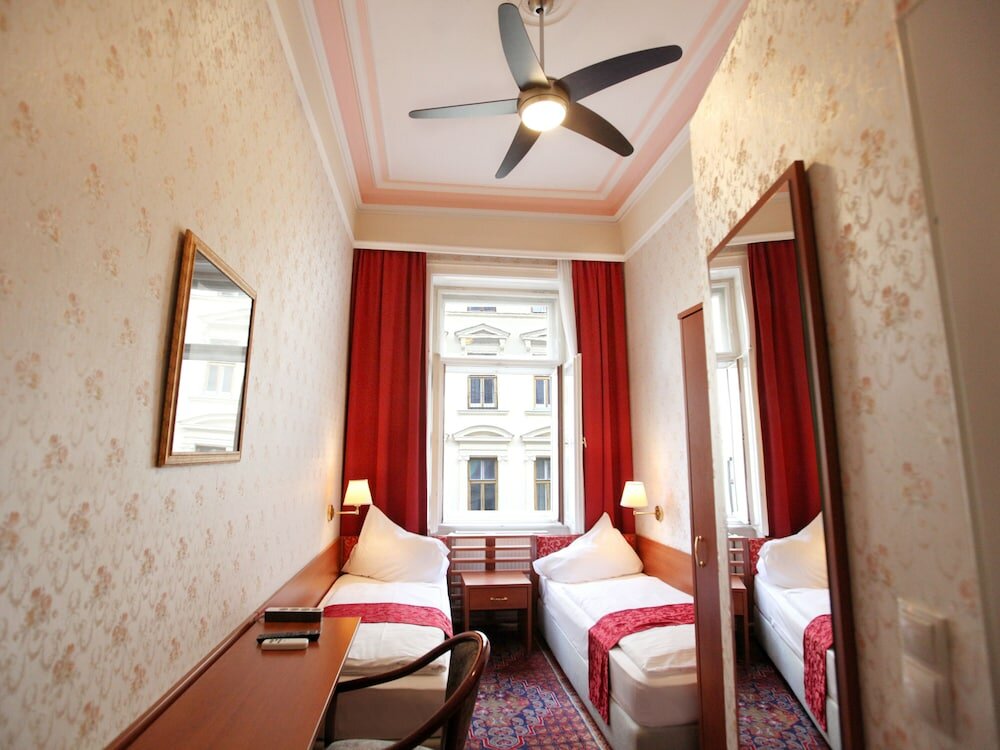 Фото Hotel Pension Andreas