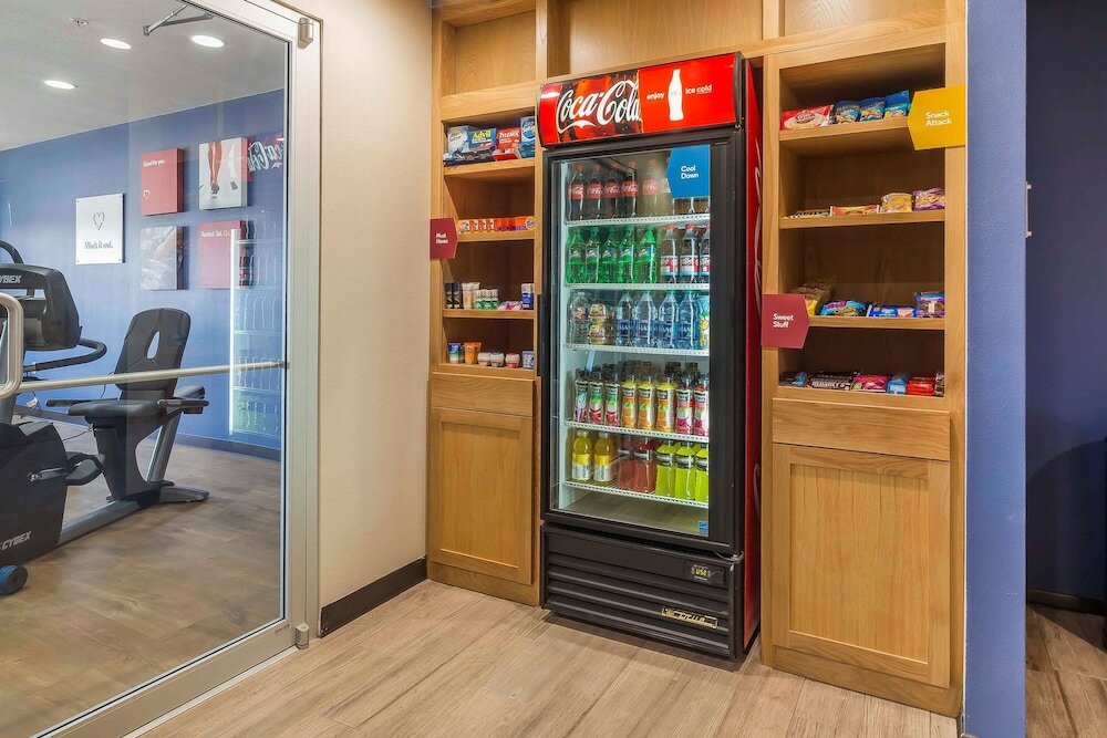 Фото Comfort Suites El Paso Airport