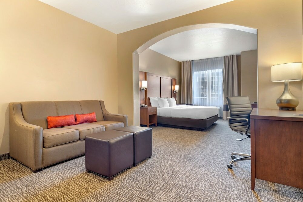 Фото Comfort Inn at Convention Center