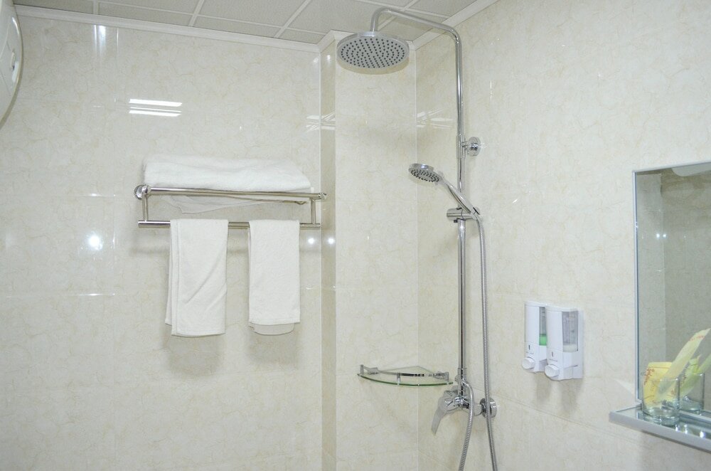 Фото Chinese Business Hotel