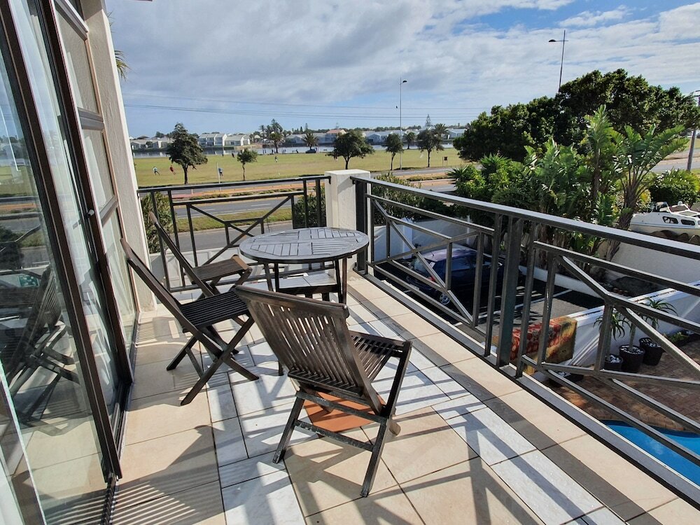 Фото Woodbridge Lodge