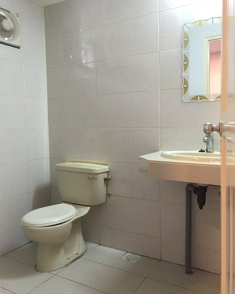 Фото Raja Inn Hotel