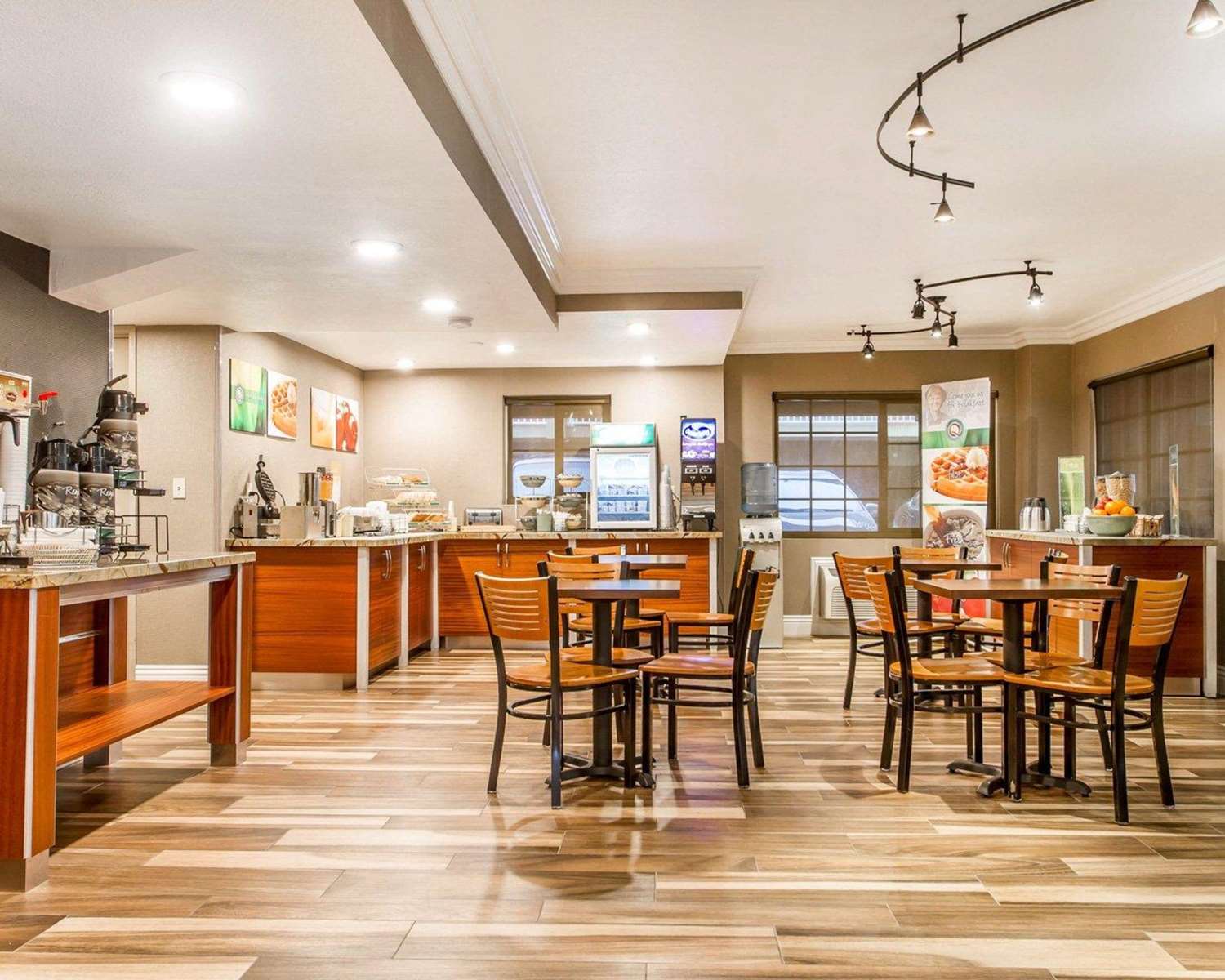 Фото Quality Inn Sacramento Convention Center