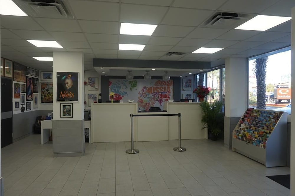 Фото Travelodge by Wyndham Orlando Heart of International Drive