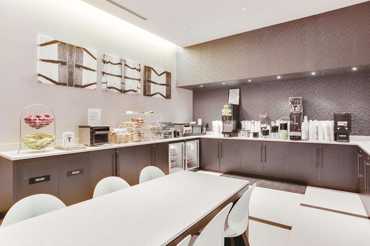 Фото The Hotel at Fifth Avenue