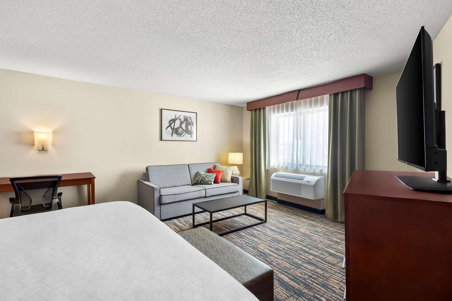 Фото SureStay Plus by Best Western Fremont I-69