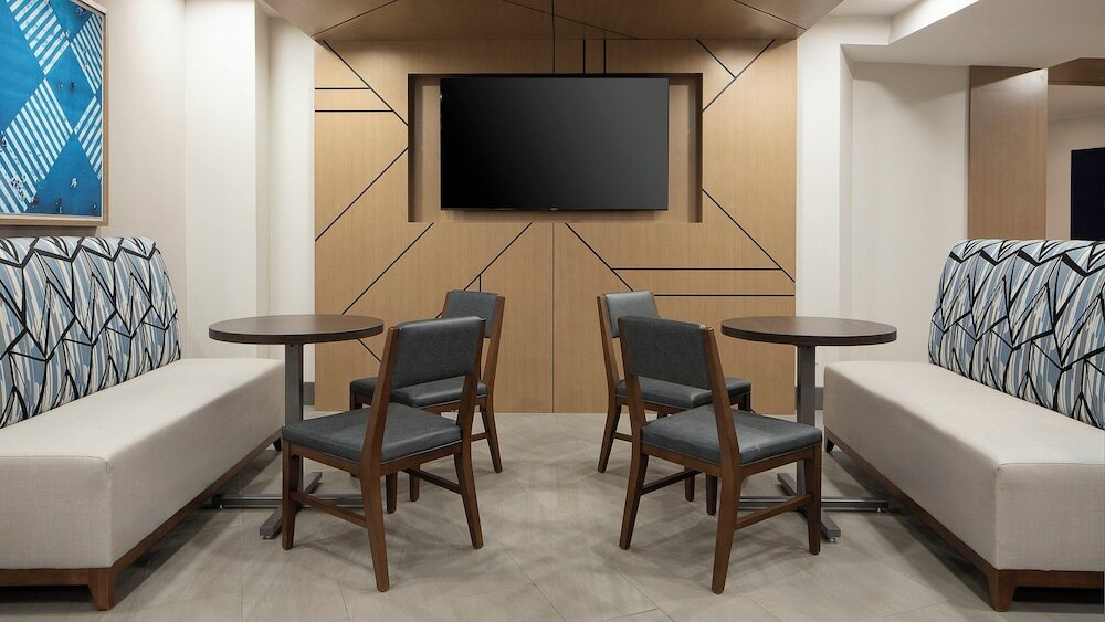 Фото Holiday Inn Dallas Market Center, an Ihg Hotel