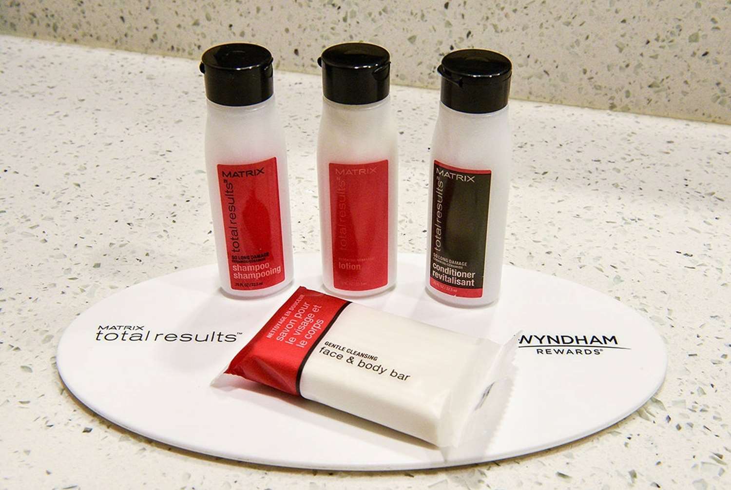 Фото Travelodge by Wyndham Commerce Los Angeles Area