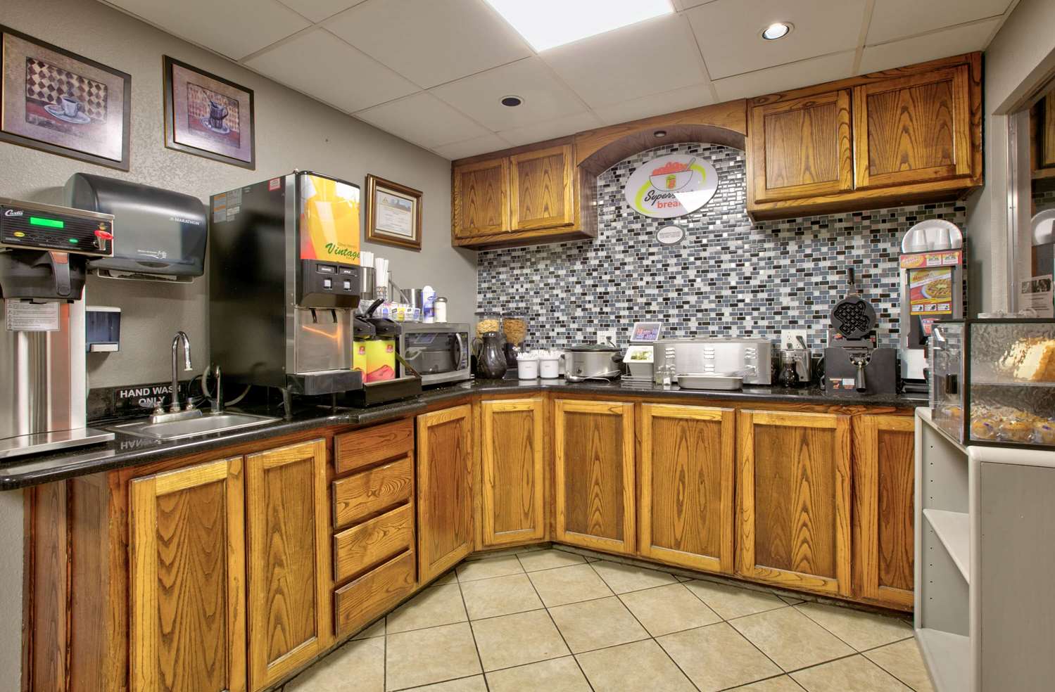 Фото Super 8 by Wyndham Amarillo