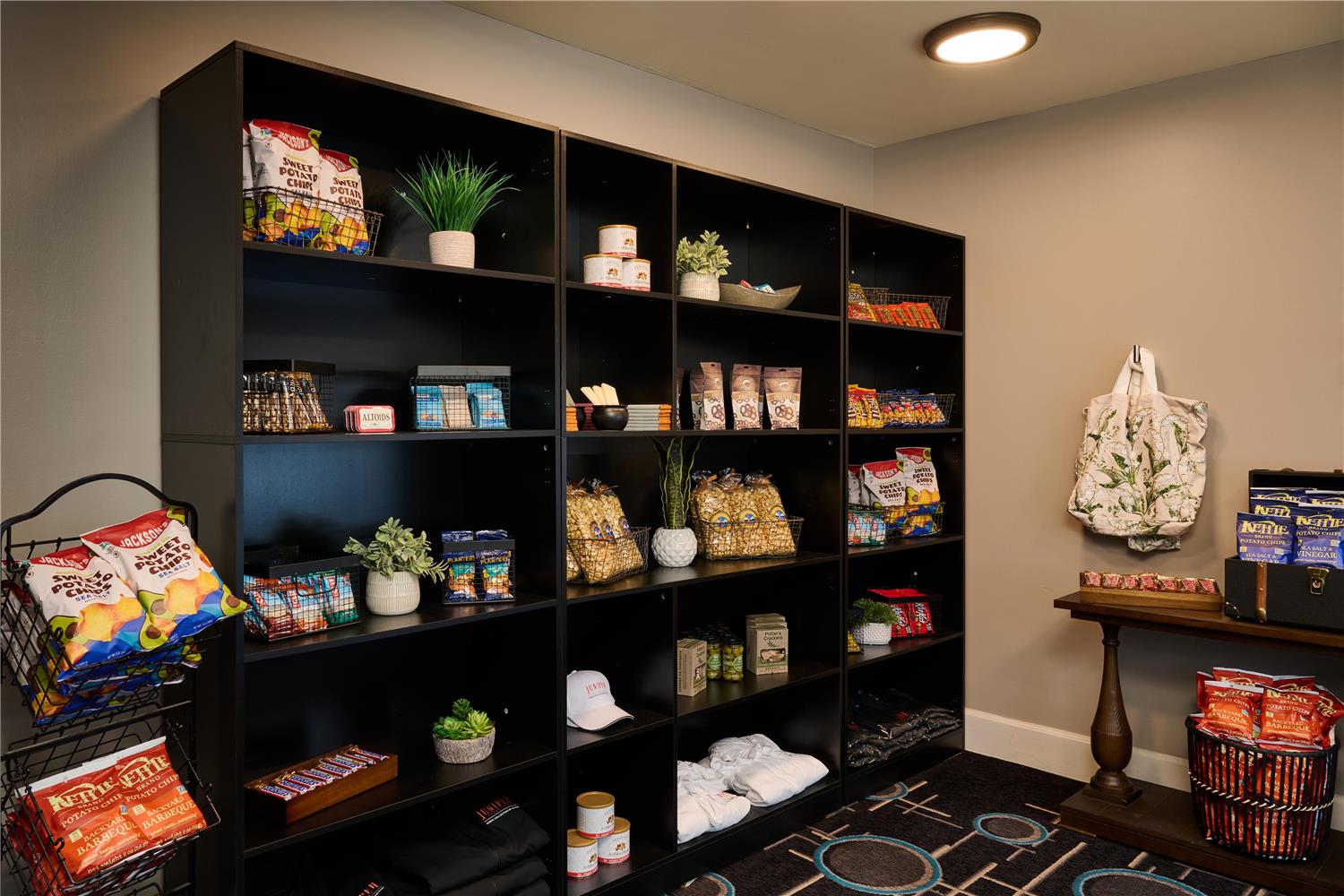 Фото Juniper Cupertino, Curio Collection by Hilton