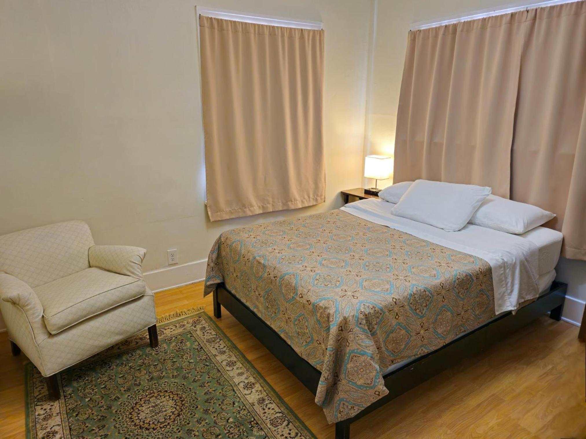 Фото Orange Drive Hostel