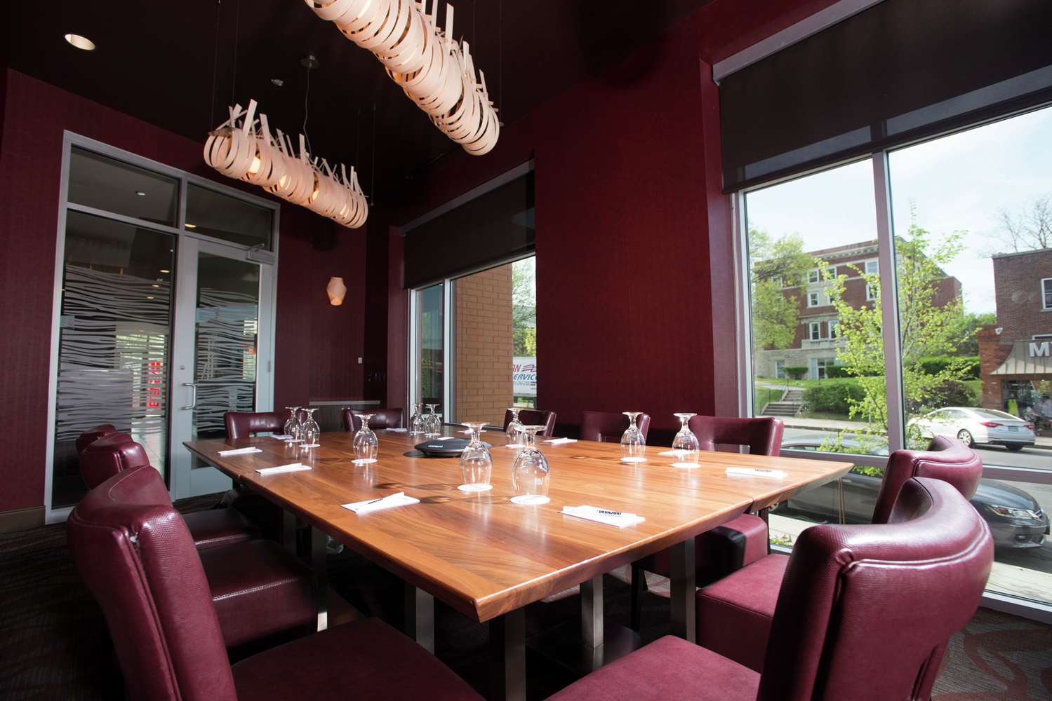 Фото The Broadway Columbia - a DoubleTree by Hilton