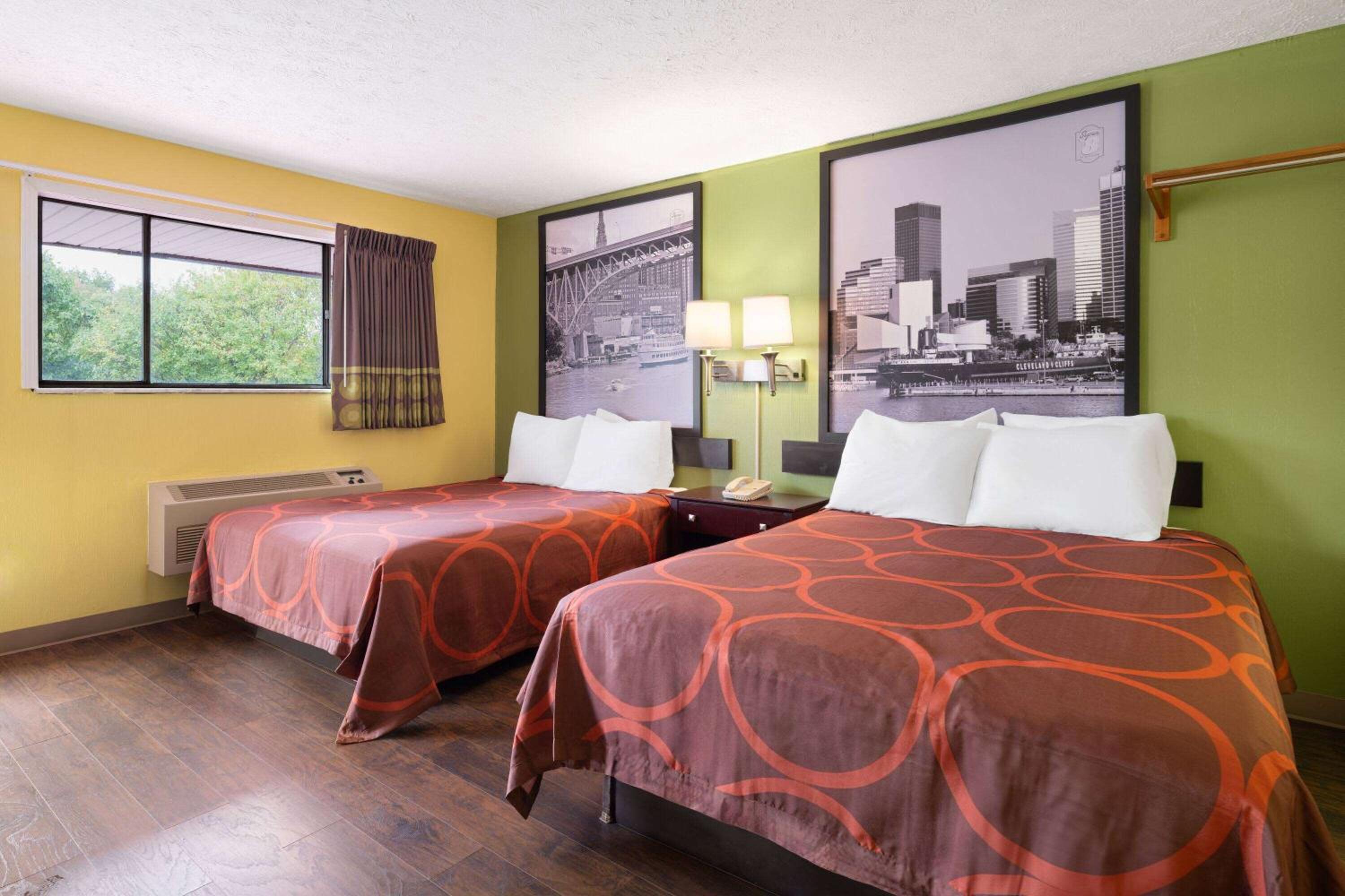 Фото Super 8 by Wyndham Youngstown/Girard