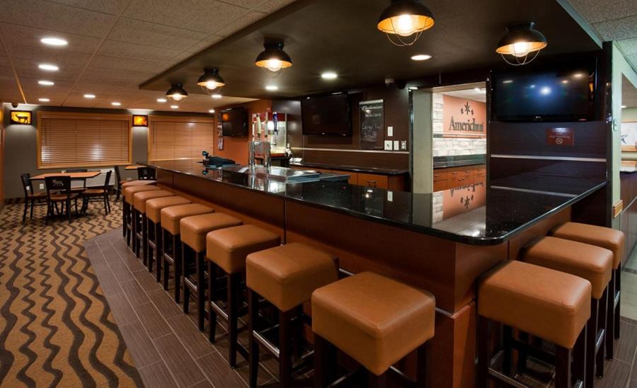 Фото AmericInn by Wyndham Grafton