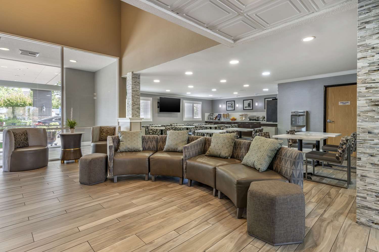 Фото Best Western Plus Vineyard Inn