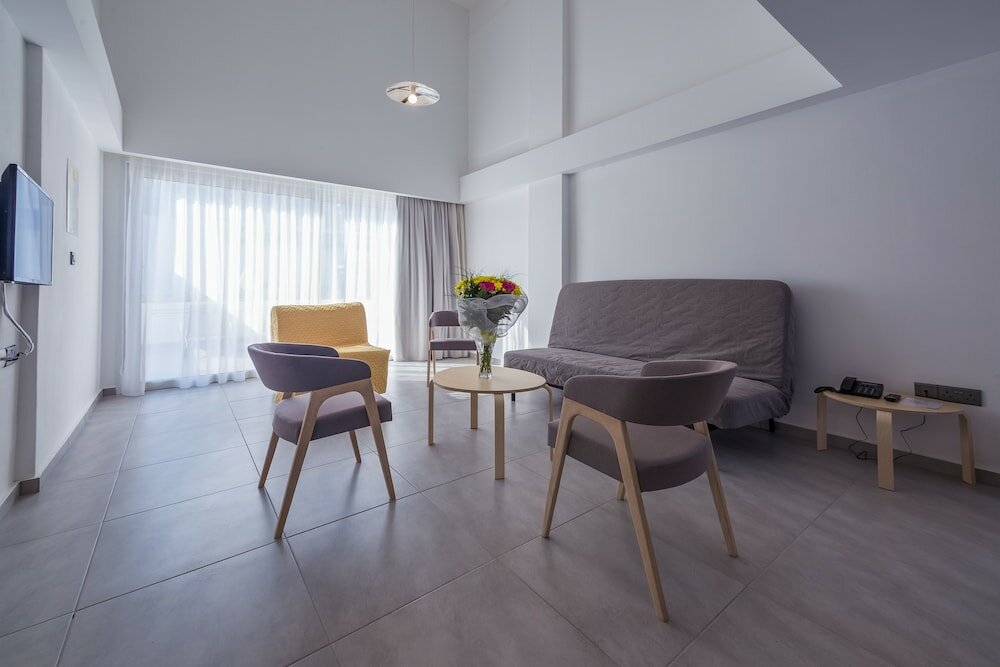 Фото Protaras Plaza Hotel