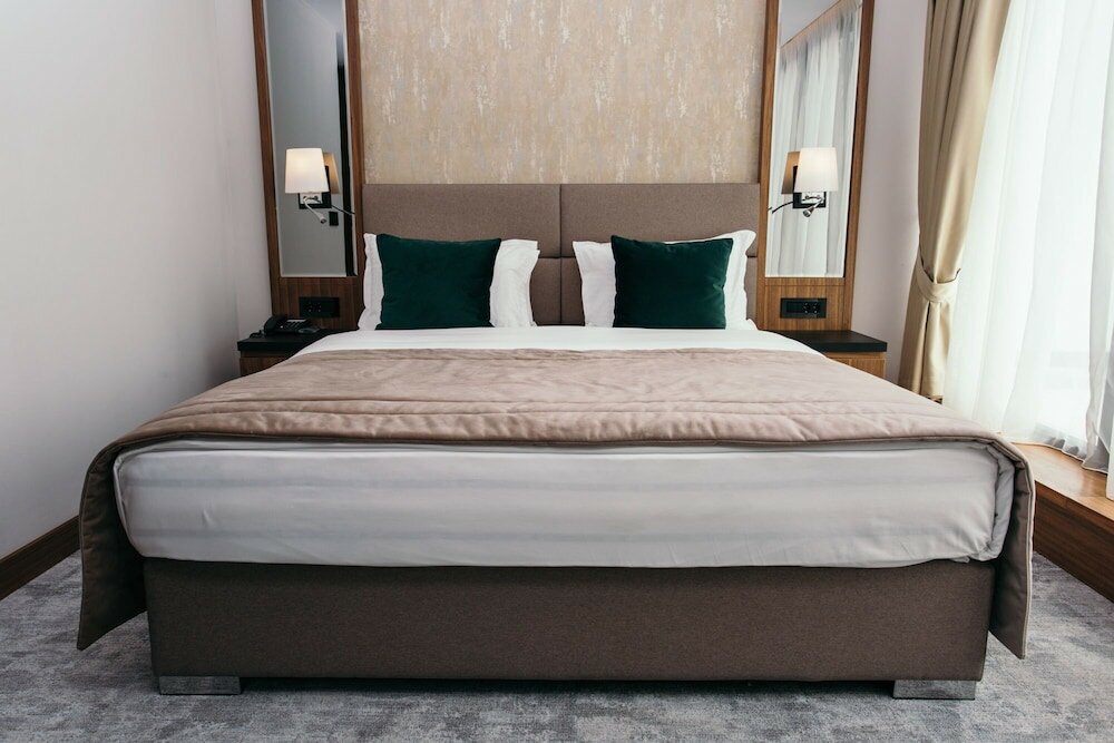 Фото Central Point Hotel