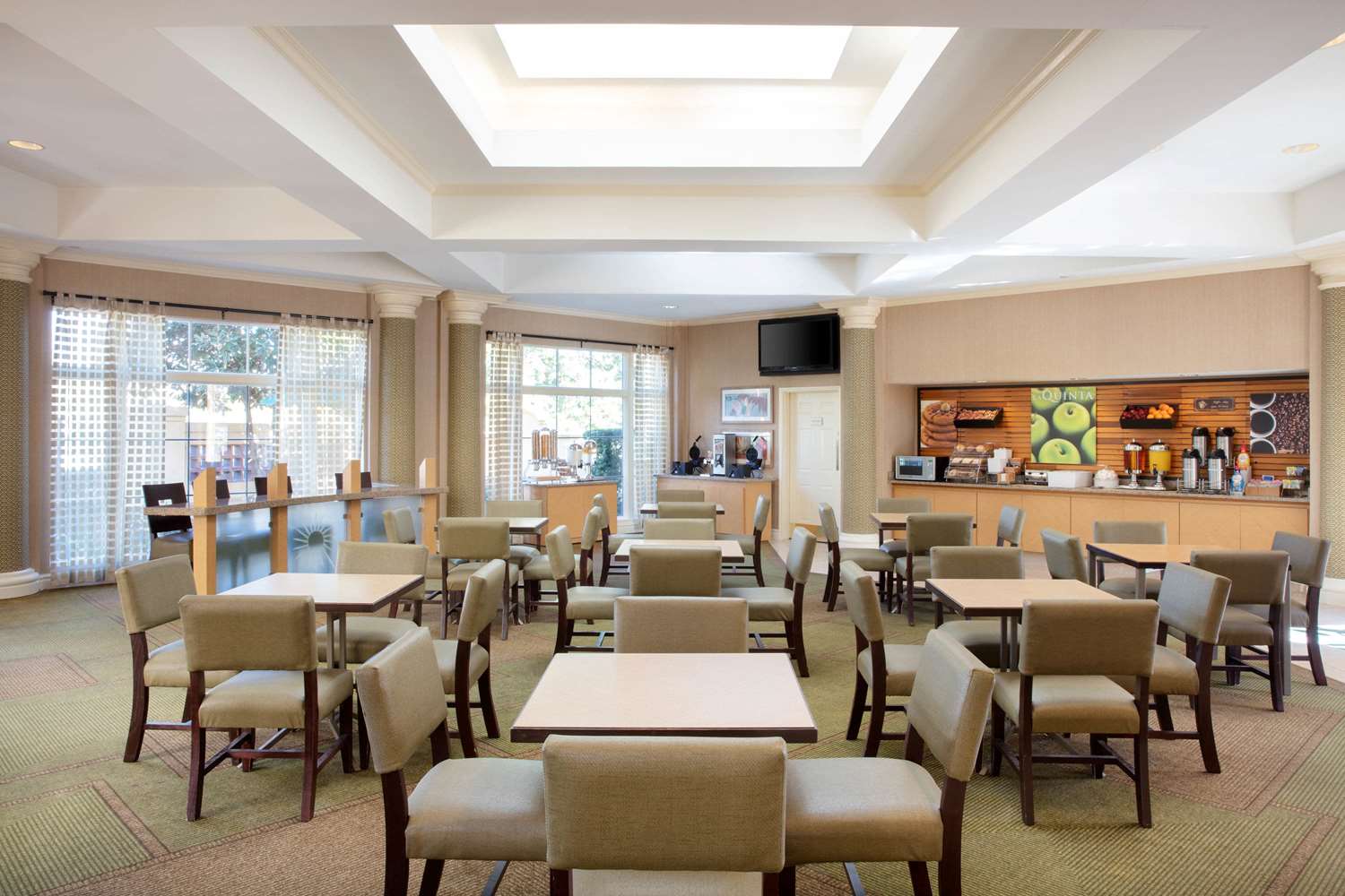 Фото La Quinta Inn & Suites by Wyndham Ocala