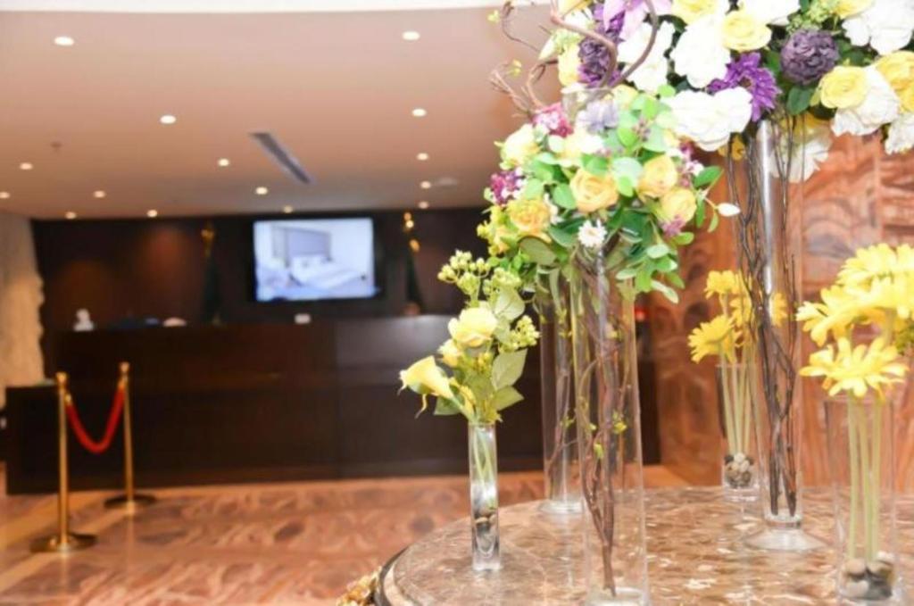 Фото Ebreez Grand Hotel