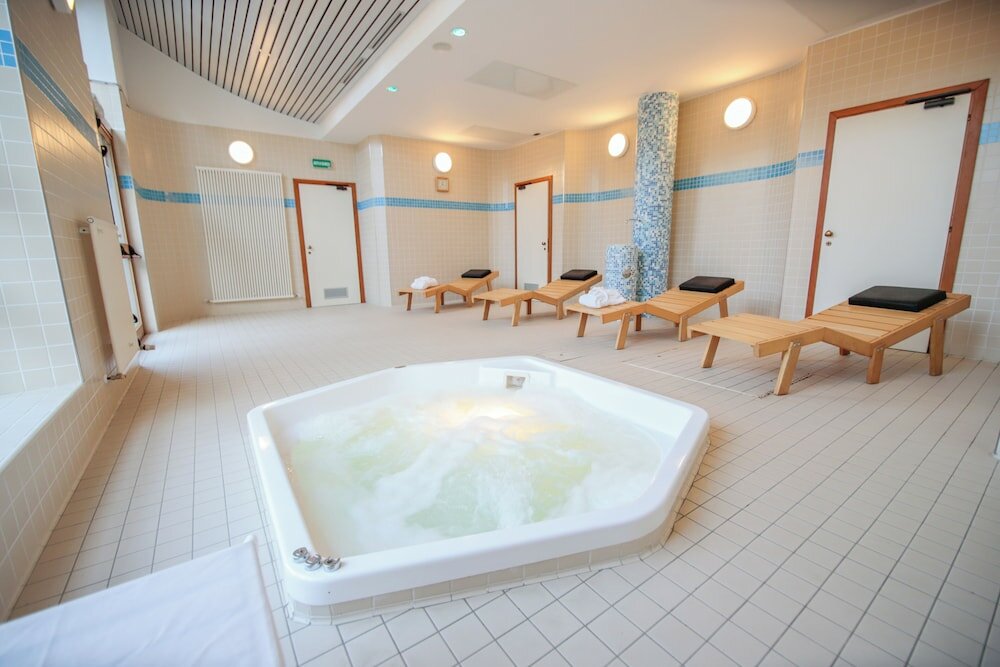 Фото Pràcatinat Hotel & Restaurant