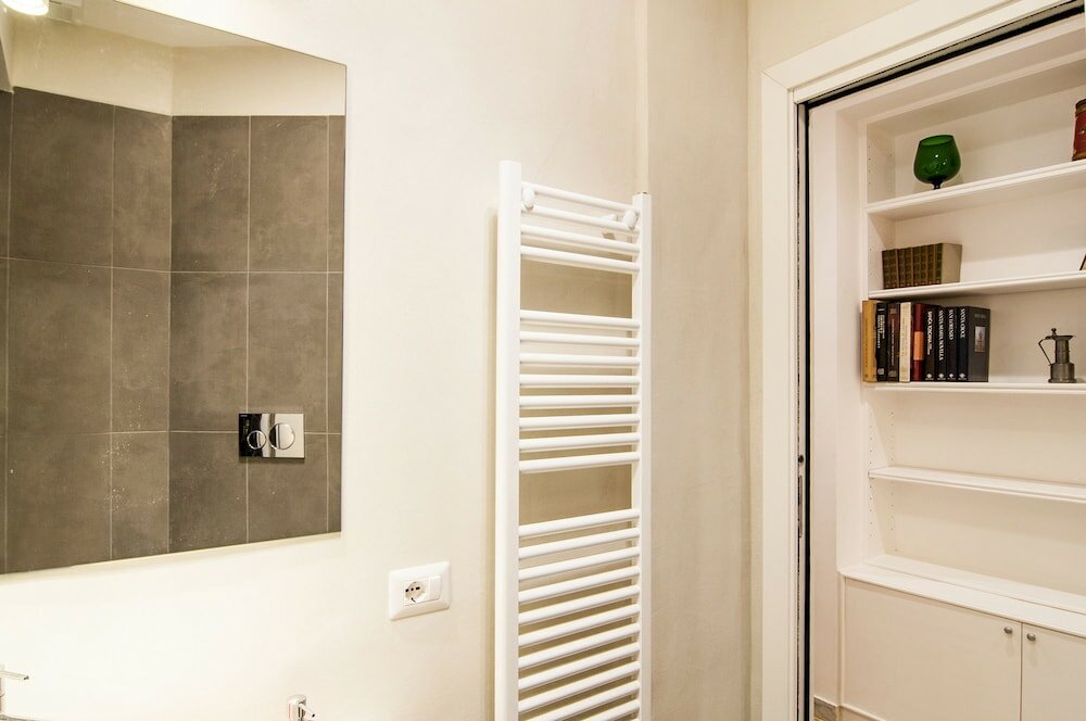 Фото San Pietro Bright Apartment