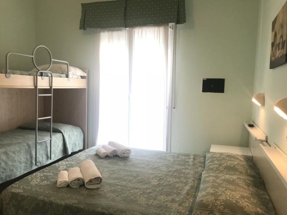 Фото Villa Madana