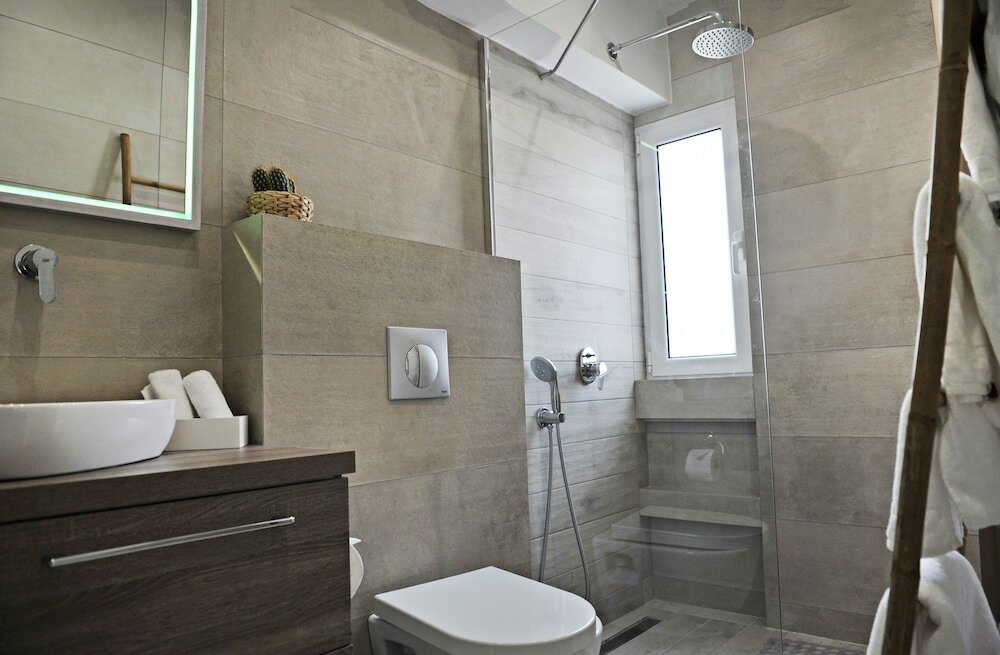 Фото The Athenians Art Apartments