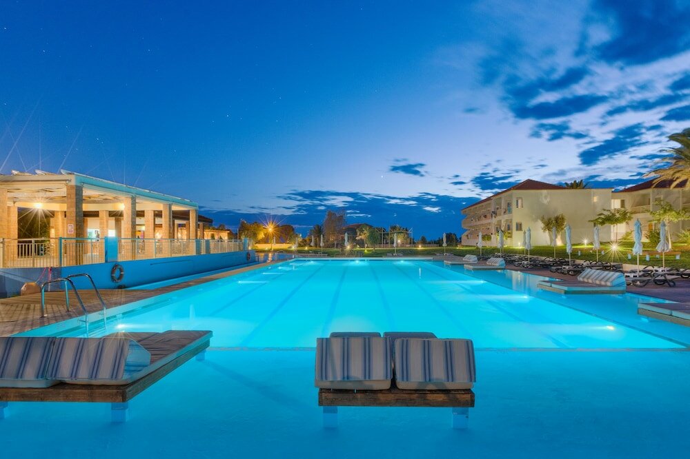 Фото Aeolian Village Beach Resort