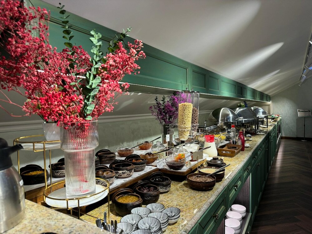 Фото Midway Baku Hotel